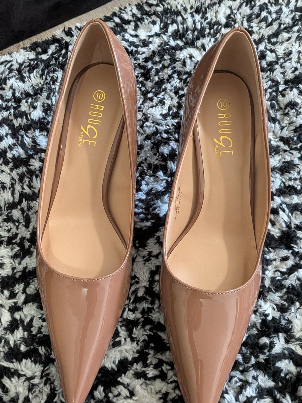 Rouge Helium Patent Pointed-Toe Pumps in Caramel